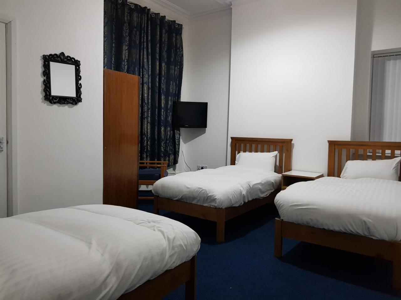 Oyo Hala Guest House Manchester Bagian luar foto