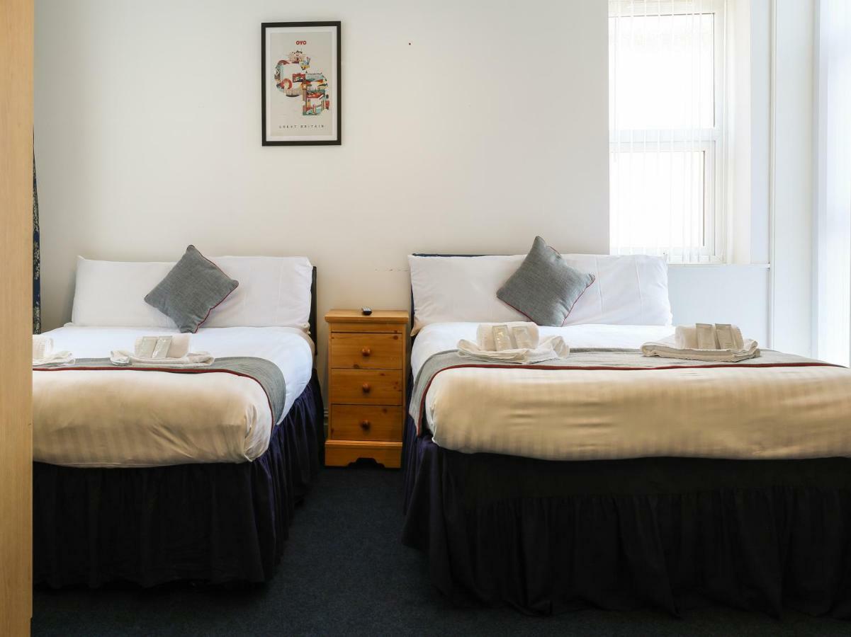 Oyo Hala Guest House Manchester Bagian luar foto