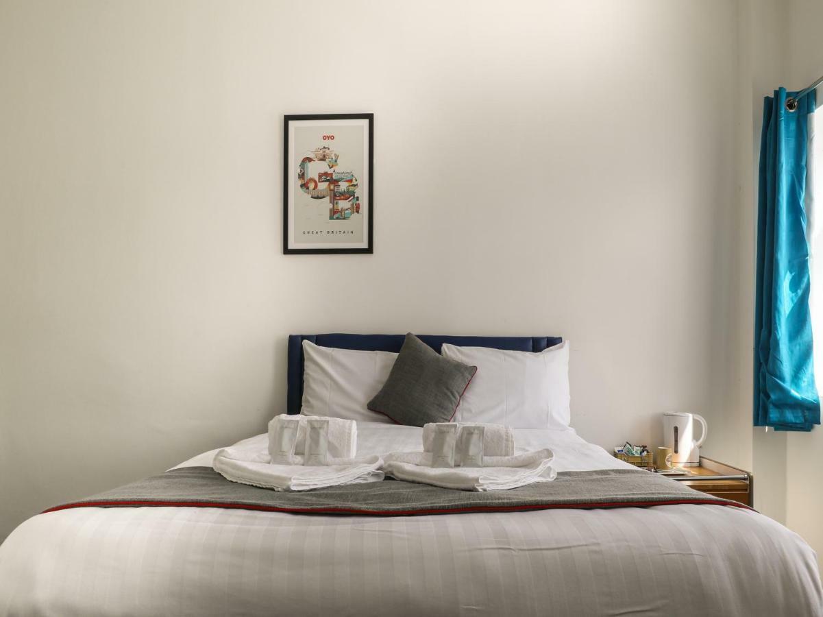 Oyo Hala Guest House Manchester Bagian luar foto